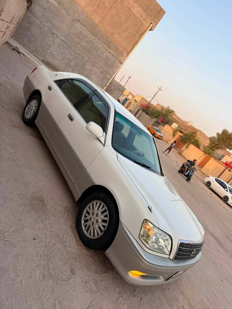 ‏سلام عليكم حبيبي الغالي تشوف السيارة غالية عليك او سعرهة مايناسبك غلس واعبر المنشور مشكول الذمة اي كسران بالمنشور باي طريقة
للبيع نقد فقط ملكه كصة قماره و  نقل جثه   2دكم نقل جثه رقم بصره  شغل 100بل100 موديل 2000تحويل ثاني يوم سنويه لل30جديدكرستال اصل  جديدة بالكارتون لوك 
دخول جديد السياره  كفالة عامة من الدعامية للدعامية   مكفولة من الضربه     
تحوير 100‎%‎ بالكامل حدادة كهربائيات تبريد مشط ستيرن 
+ تخم تاير ويل كب   اللي + باتري جديد كرستال اصل 
كير مكينة حدادة تبريد كهربائيات كله جاهز وشغال وجديد بدون اي نقص 
السعر. 82  بيها  مجال حك الجيه
مكان السيارة بصرة 
متواجد عالخاص لاي استف***********
وبل خدمه
