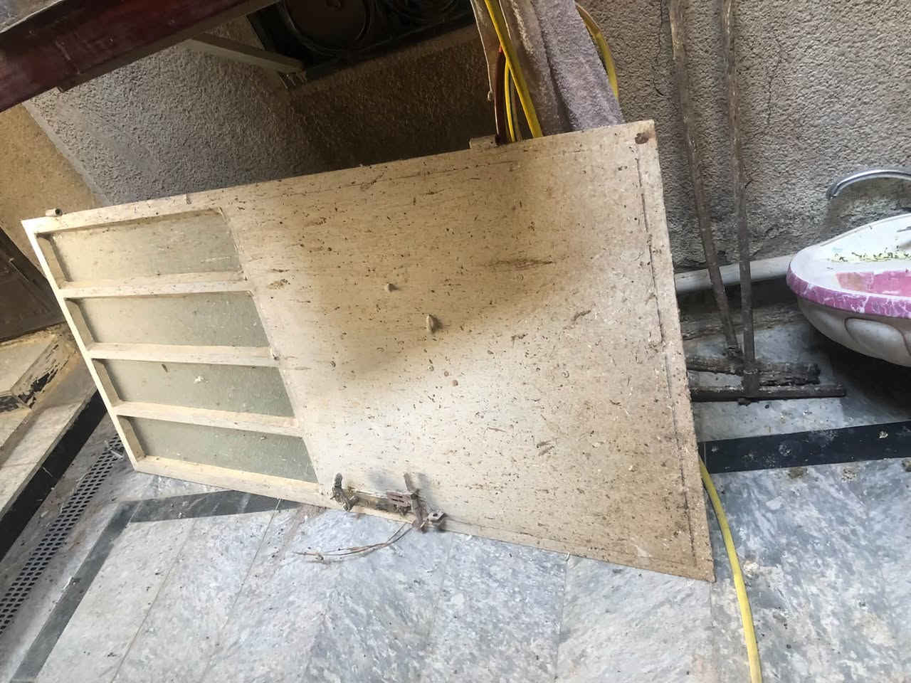 باب حديد جرجوبه كيلون يدات 125الف مترفي مترين
مغسله مع صونده مع صوندات حاربارد مع خلاط40الف 
جهاز رياضي خواصر 80الف 
رصافه ***********
