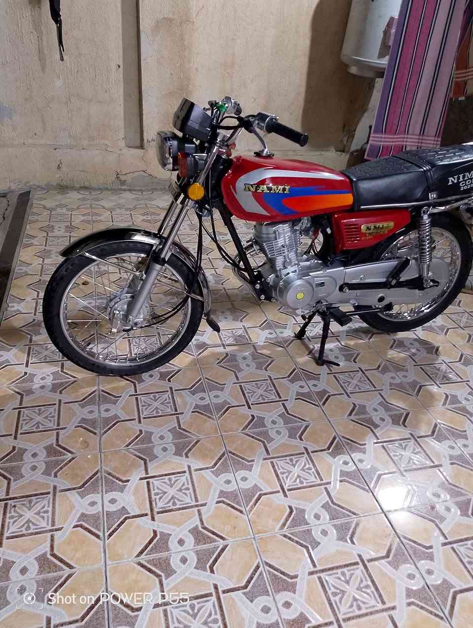 سلام عليكم دراجه لبيع نامه امتياز 3احرف شبه الشلامجه مكفولة كفاله عامه موديل 26الاستفسار تصل ***********
