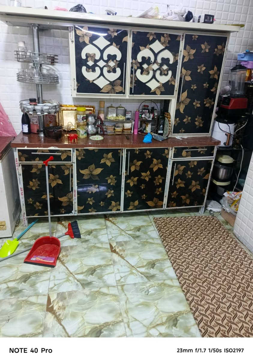 كاونتر للبيع السعر 225الف وبيه مجال
السنك طوله متر وتلاثين سانتيم 
الكونتر طوله مترين 
للتواصل واتساب ***********
