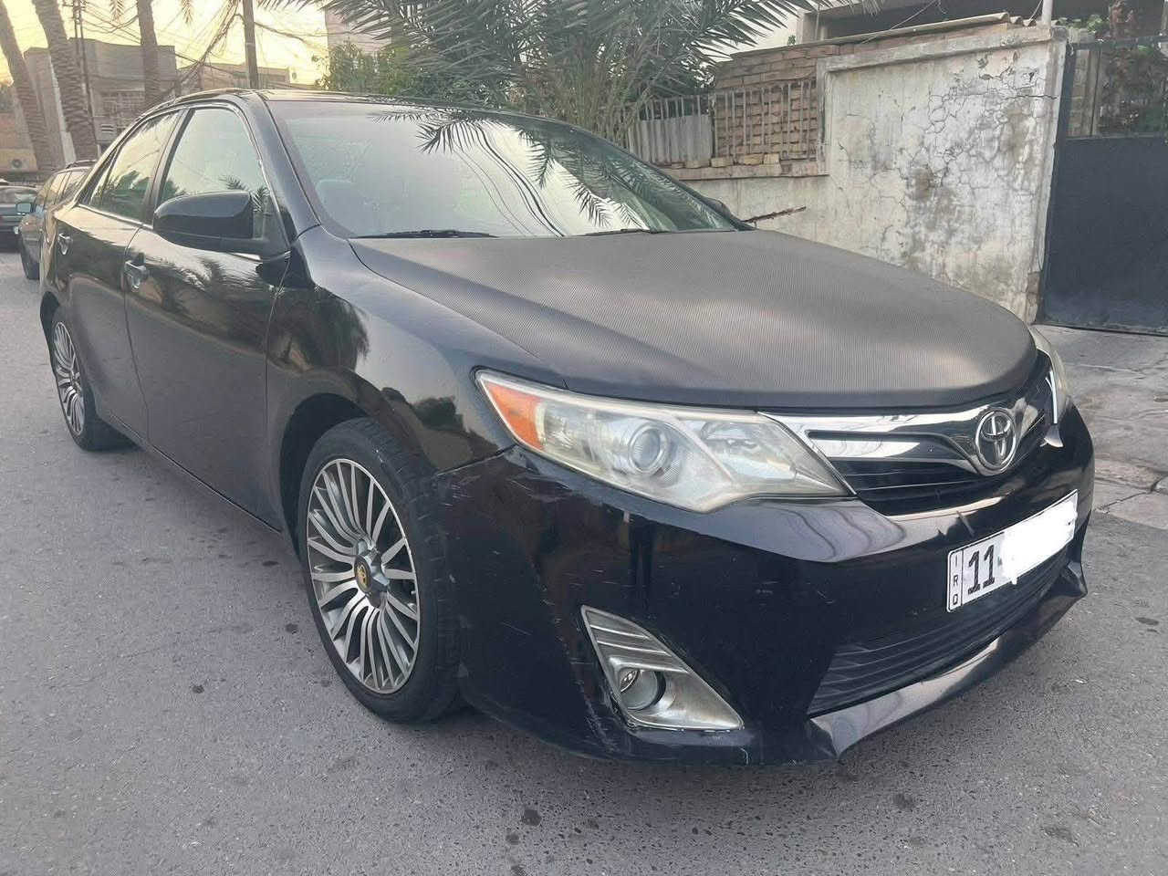 تويوتا كامري S موديل ٢٠١٢ امريكيه هزه وسنويه والرقم الجديد لحد سنه ٢٠٣٠ حجم محرك ٢٥٠٠ كشن سائق كهرباء تحكمات ستيرن شاشه وكامره خلفيه ويل كب ابيض رياضي محرك كير جديد  البنيد مغلفه كاربون فايبر سعر115  ورقه الاتصال ***********
