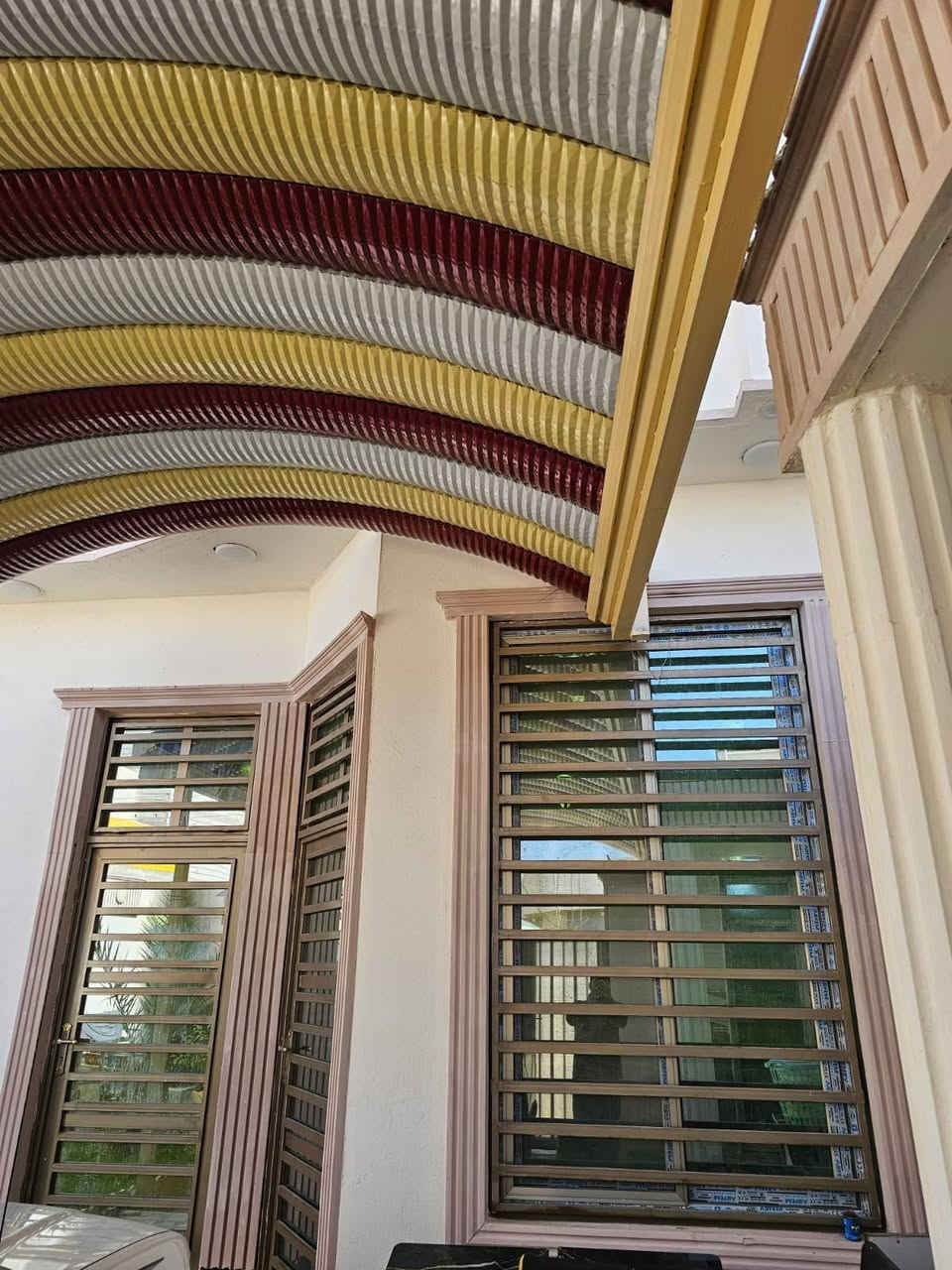 🏡 بيت للبيع – فرصة مميزة للسكن 🏡

📐 المساحة: 200 متر مربع
📜 النوع: طابو زراعي عراقي – سند 25
✅ وكالة ونسخة من الطابو متوفرة

مواصفات البيت:

🔹 غرفتان نوم
🔹 ديوانية
🔹 صالة
🔹 مطبخ
🔹 صحيات داخلية وخارجية
🔹 كراج

✨ البيت شغل درجة أولى من جميع النواحي
✨ فارغ وجاهز للسكن مباشرة
✨ جميع الخدمات متوفرة

📍 الموقع:
البصرة – أبي الخصيب – السبليات الغربية
قرب تقاطع حي العسكري وشارع المحكمة
على طريق الصحراء مقابل معرض الراشد

🚗 شارع 10 متر
🚗 يبعد عن الشارع الرئيسي حوالي 30 متر فقط

💰 السعر: 130 مليون دينار عراقي
🔹 قابل للتفاوض مع الجادين

📞 للاستفسار:
أبو مهدي
***********

#عقارات_البصرة #ابي_الخصيب #بيت_للبيع #فرصة_سكن
