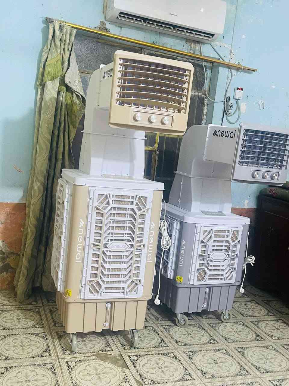 سلام عليكم اخوان عندي اثنين كوفيرات للبيع بعدهن ما مستخدمات جدد اثنينهن جبيره رايده 350 الف ول وسط رايده 300 مكاني الحسينيه ***********
