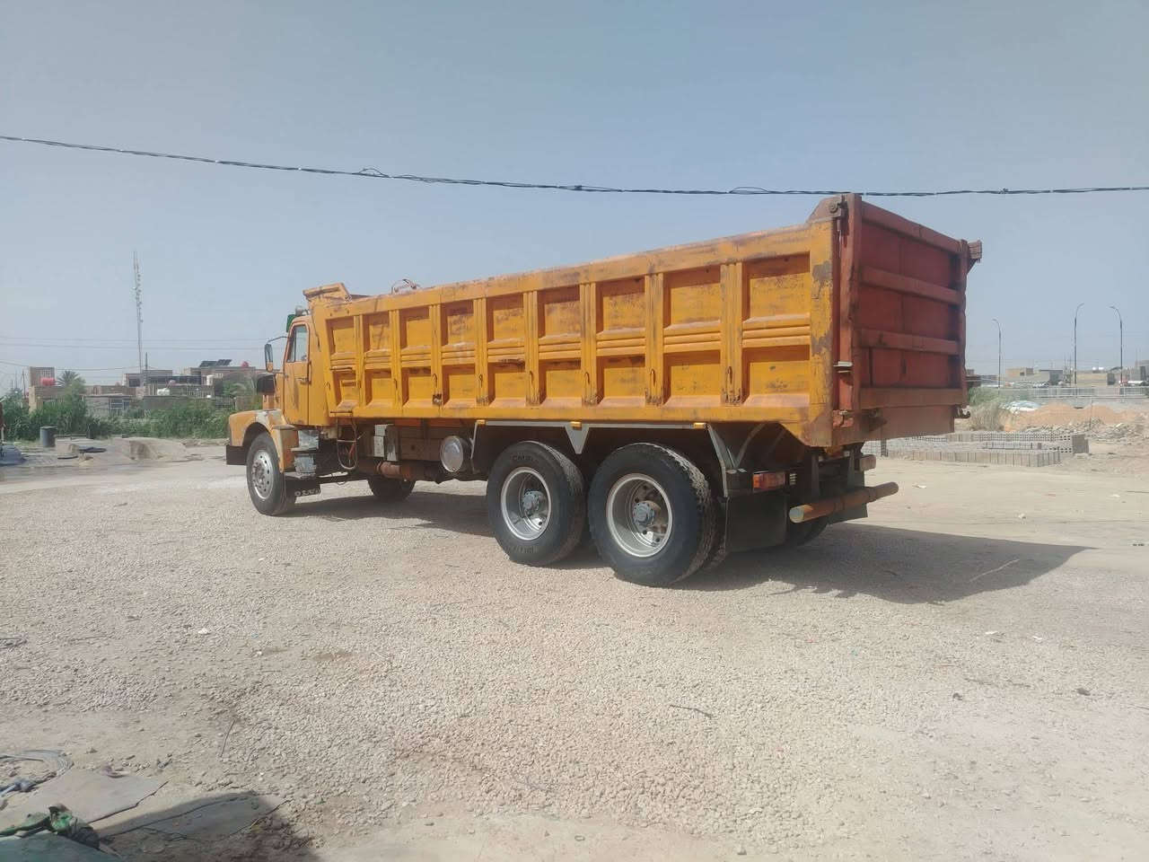 فالفو موديل 82
مكينه N10 لا بخار ولا تنقيص 
كير 4 *4
مجموعه 14 بلاديه 
كهربائات جاهزه السياره كله عل بلاد
راديتر تبريد وراديتر ماء جديد
جهاز استيرن جديد
حداديه جاهزه
خنزيره جديده ونج مجفت
دبل شاصي مايلر 
دوشمه جديده
تبريد سبلت جديد
تايرات فوك النص عمر ويل صاج تخم
مكان ديوانيه 
للاستفسار ***********
***********
