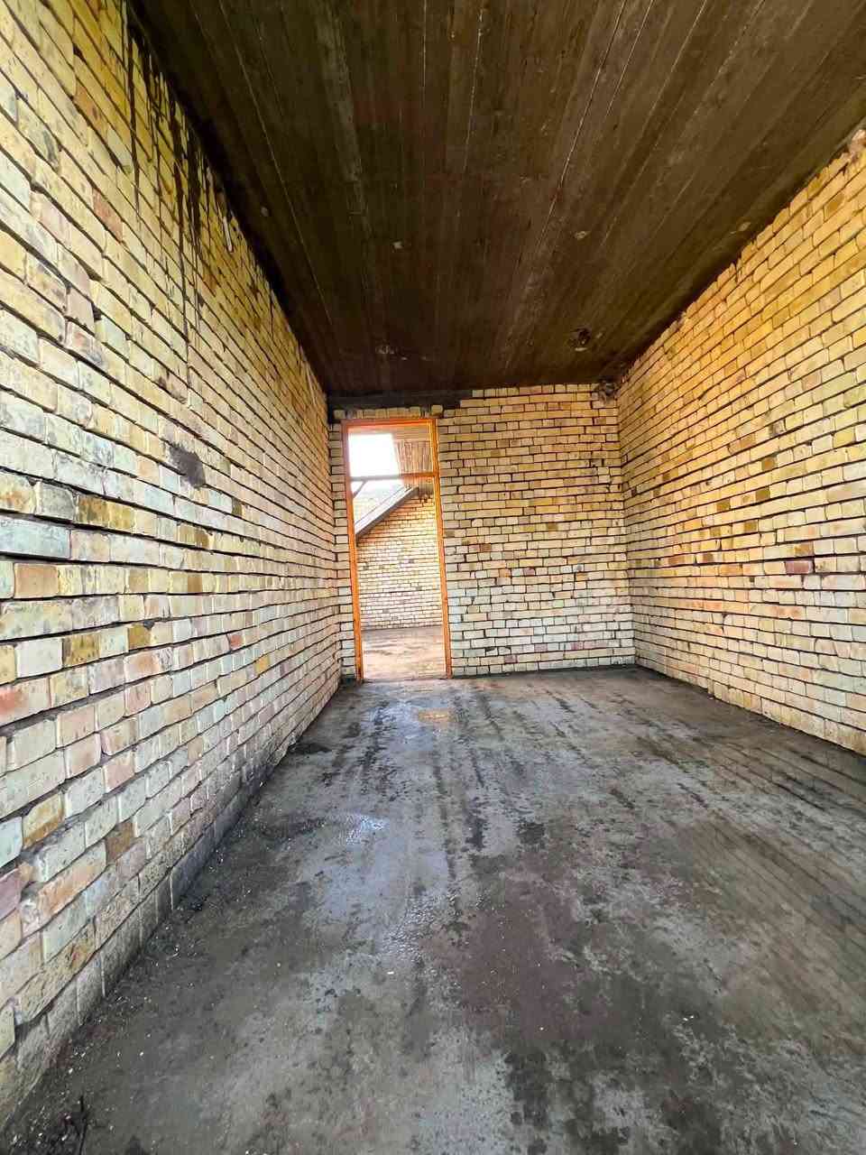 🏡 دار سكني هيكل زراعي للبيع

📐 المساحة 180م² | الواجهة 6م | النزال 31م
🏠 مساحة البناء 100م²، يتكون من استقبال، مطبخ، صالة، غرفة نوم وصحيات داخلية وخارجية.

📍 الموقع: حي الأسرى الزراعي، قريب على سايدين عبدالكريم قاسم.

📞 للاستفسار: *********** اتصال أو واتساب
