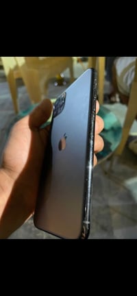 ايفون 11 بر ماكس   جهاز وتر ما مفتوح على لفحص   بطاريه 85  ذاكره ٢٥٦  ...