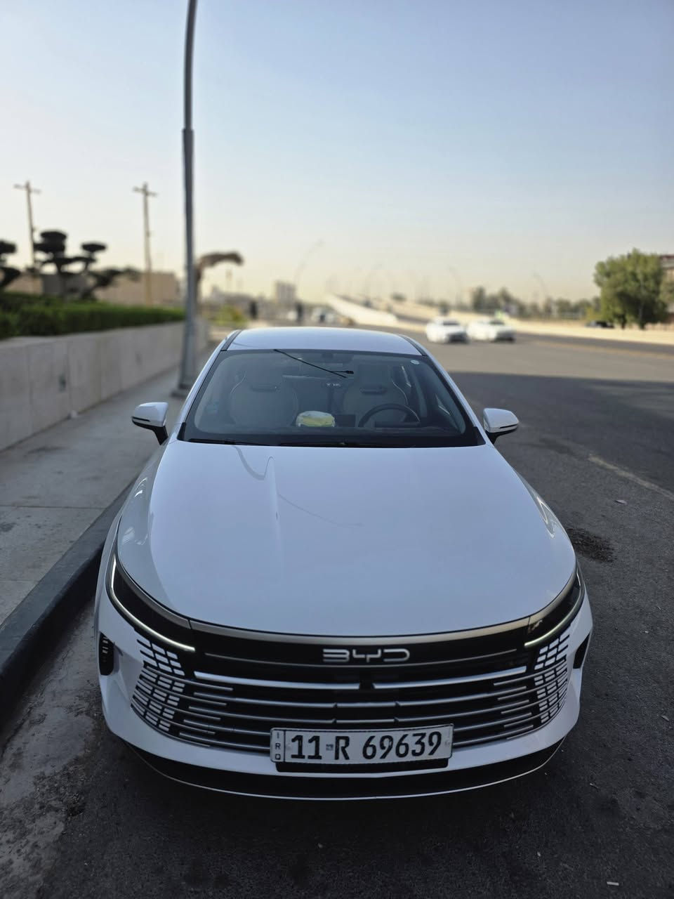 🔥🔥 للبيع BYD DESTROYER موديل 2025 – فل مواصفات 🔥🔥
🚘 BYD Destroyer 2025

🤍 اللون: أبيض

✨ نظافة عالية جداً

📏 الممشى: 13000 كم  الكلي مع الشحن – حقيقي

🛡️ مكفولة من الضربات والصبغ

📍 بغداد 

🪪 رقم بغداد بأسمي

📄 سنوية جديدة

⚡ محرك 1500 هايبرد

🔋 3 أنظمة: شحن ذاتي + هايبرد + شحن خارجي

🔥 فل مواصفات وتجهيزات:

🔹 مقاعد جلد أبيض رياضية + فتحة سقف

🔹 لايت داينمك عالي وناصي أوتو

🔹 شاشة كبيرة قلابة مرتبطة بالذكاء الاصطناعي

🔹 كامرة خلفية دوارة

🔹 بكلايت LED

🔹 بصمة + كارت

🔹 هاندر بريك بصمة + أوتو هولد

🔹 كيجات شاشة🔹 LED أوتو + LED صباحي 

🔹 تبريد قطعتين

🔹 10 إيرباك 🛡️

💯 السيارة جاهزة ونظيفة جداً وما تحتاج أي مصروف.

👀 المعاينة خير دليل على النظافة.

💰 السعر: 19,600,000 دينار عراقي – قابل للتفاوض  

📞 ***********

@إشارة 

🔥 للجادين فقط
