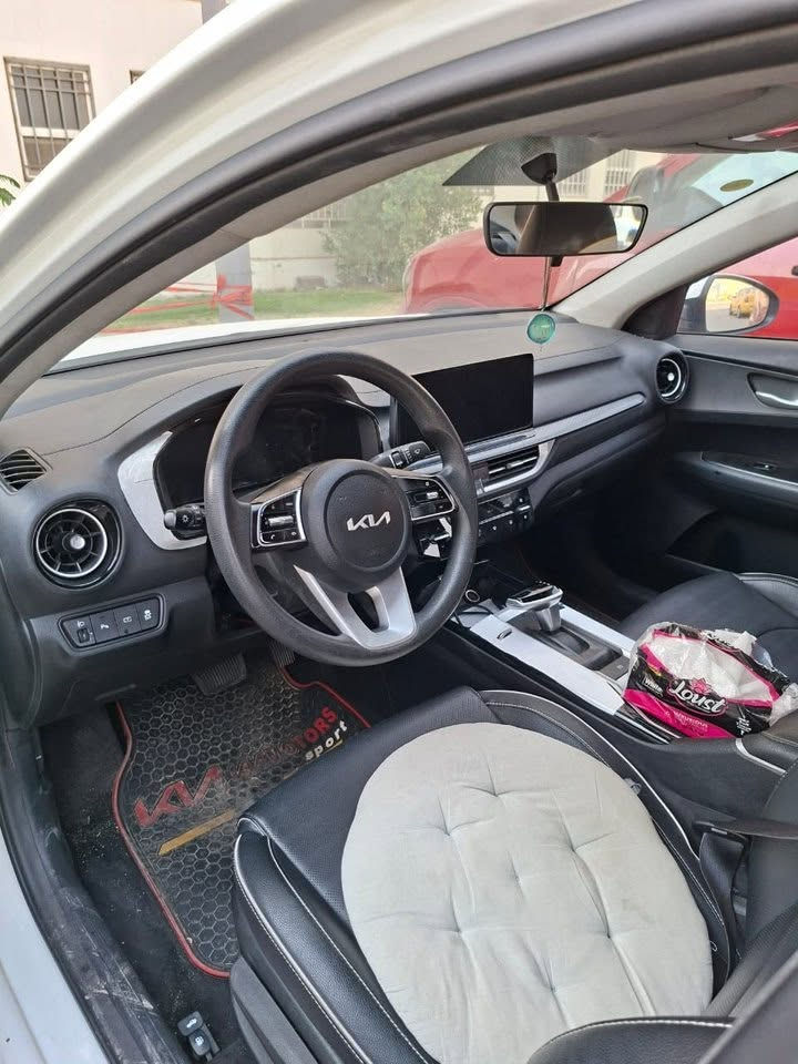 🚘 للبيع كيا K3 موديل 2024

السلام عليكم 🌹

🔹 موديل 2024
🔹 العداد 60 ألف كم
🔹 محرك 1500 دبل نوزل
🔹 فول مواصفات
🔹 السيارة مال بنية
🔹 مكفولة عدا ضربة دراجة بالصندوق ومصلحة
🔹 رقم أربيل

✨ المواصفات:
• بصمة تشغيل وأبواب
• شاشة
• فتحة سقف
• كاميرا
• تحكم ستيرن
• حساسات أمامية وخلفية
• كشنات جلد
• ويل كب
• إشارات بالمرايات
• ترحيب

📍 الموقع: بغداد – بسماية

💰 السعر: 140 ورقة وبيه مجال للجادين

📞 ***********
