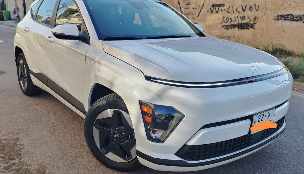 الشحنه الكاملة تمشي 450  الى 550 كيلو 
مواصفاتها نص فول 
هيترات بالكشن 
رادات امامي وخلفي وسياقة ذاتية وتحديد مسار
شاشه كبيره ومتصلة
حجم البطارية 64 كيلو واط
ماشية 37 الفة
السيارة حادثها بنيد بدون شواصي بدون لغد بدون ايرباك ترقيم جديد ايرباك فقط ستيرن ومسستم بدون اي مسج 
رقم شمالي تحويل مباشر
مكانها بغداد الكرخ. وسعرها 150
*********** بغداد, العراق

