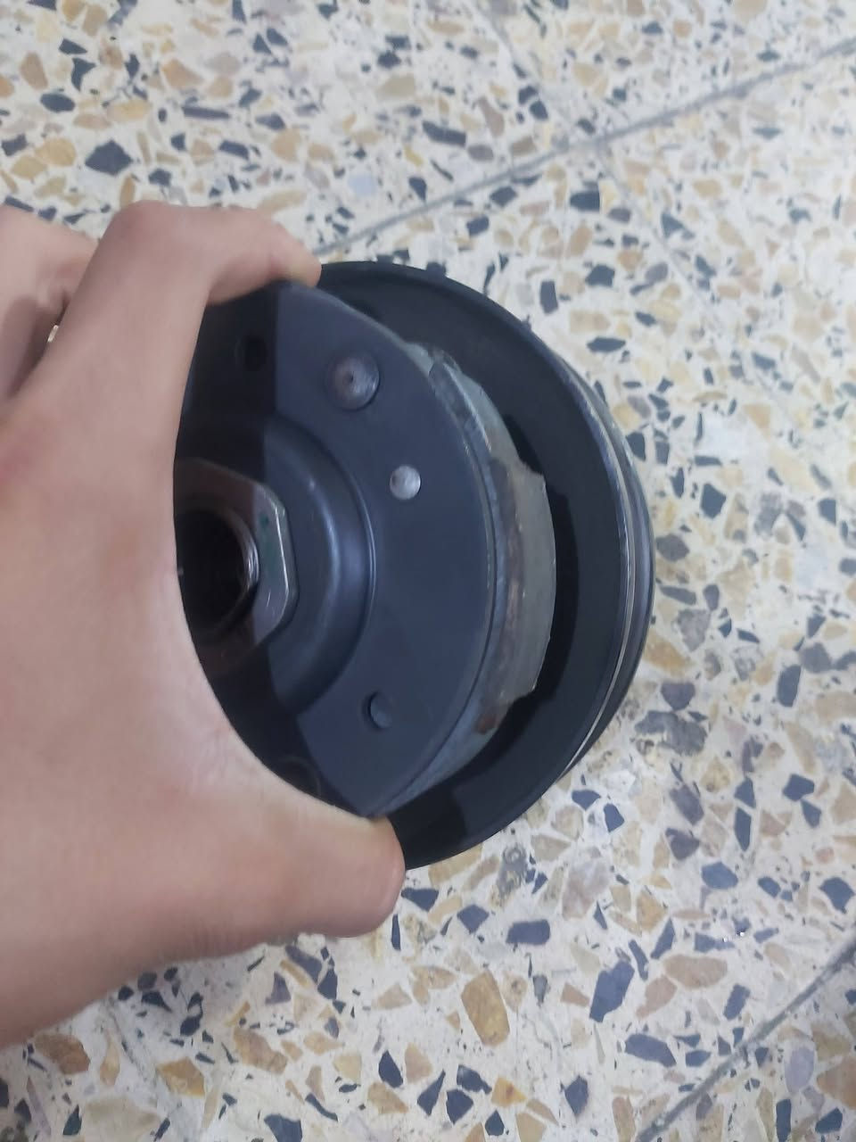سلام عليكم كلاجات بي سي اكس جيل ثاني مع كلاجات كمله جيب وشد كلج خلفي بنزه نضيف وطاسه نضيف وختم موجود كلج امامي وكاله موضح بل صوره معهه نتات مال كلج واشر وقايش اصلي كله وكاله مكاني بغداد رحمانيه جعفير رقمي *********** سعرهن 200
