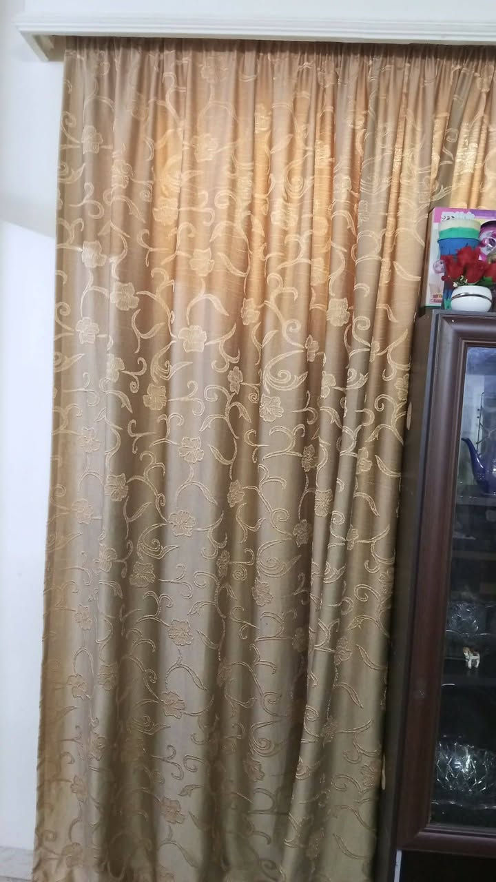 للبيع بردات وكاربدات انواع بقياسات مختلفة الجميع نظيف جدا 😍
مكاني سليمانيه شارع ستين الشراي يتواصل واتساب اهلا بكم ***********متوفرتوصيل فقط بلداخل 👍
