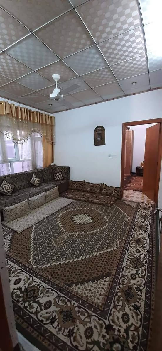 دار للبيع🏠 
________________________

التفاصيل:🖊🖊
♦️صنف العقار سند طابو ملك صرف 
♦️يتكون الدار من طابق ونص
♦️غرفتين وحدة جوا وحدة فوق
_________________________
المساحة : 📐📐
♦️مساحة الدار 100 متر
♦️الواجهة 5
♦️العمق 20
_________________________
الموقع : 🚩🚩
♦️موصل حي الميثاق خلف النور ماركت 
_________________________
♦️السعر 125
للمزيد من الاستفسار الاتصال على الرقم 
***********☎️
