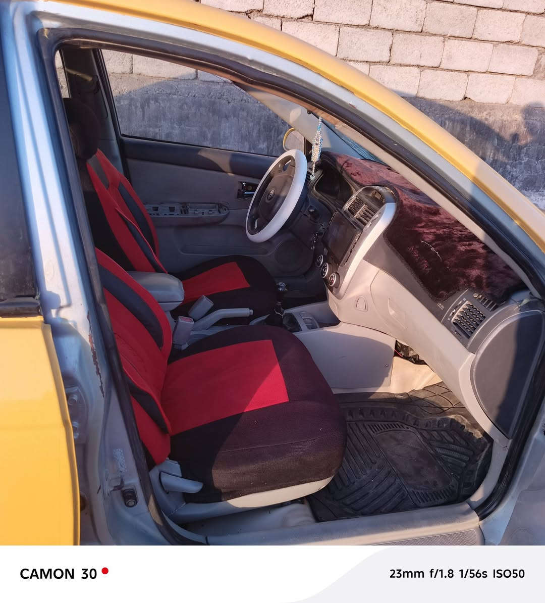 سلام عليكم كيا سبكترا مديل ٢٠٠٨ رقم نكليزي واسط مشوع وطني ماعليهه لاهيئه وغرايم
تحويل ثاني يوم مكينه ٢٠٠٠ كير عادي تبريد ثلج السعر 65وبيهه مجال المكان ديالى الغالبيه الرقمم ***********
