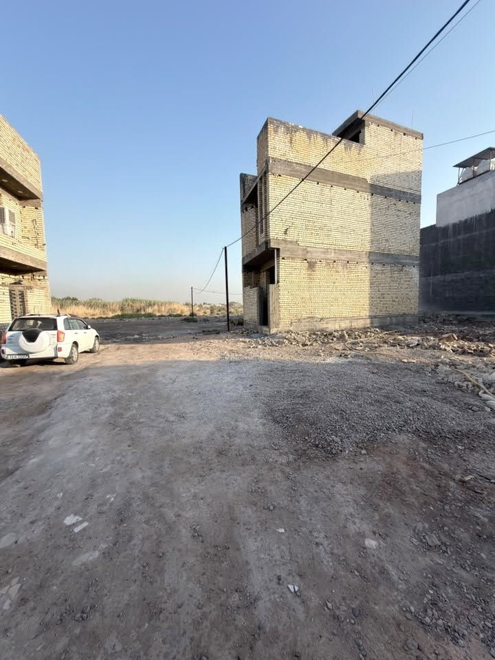 السلام عليكم توجد قطعة ارض ركن في الغزالية الصناعة والمعادن بعيده عن الاراضي المتجاوزه  50 متر ركن رقم القطعه 6224 بعيدة عن التجاوز وفي بداية المنطقة موقعها كلش حلو والقطعة بأسمي اني شخصيا السعر 60 مليون للجادين اتصل او تواصل معي على الواتس اب للتواصل على الرقم  
‭***********‬

