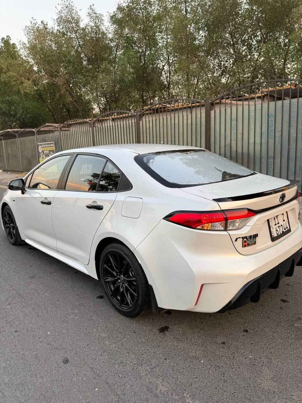 كورلا هايبرد 25 فول مواصفات S بلاك ايدشن
كفالة عامة من الصبغ او الحادث او التكحيل 
باسمي سيارة تحويل ثاني يوم هزة جديدة 
ب165 ورقة وبيها مجال شي بسيط

بانوراما 
كشن سائق كهربائي 
رادار امامي 
مثبت كروز سرعة 
قيادة آلية 
درايف مود
اوتو هولد
سايد بريك كهربائي 
تبريد قطعتين 
توقف ذاتي 
اشاير بالمري
***********

