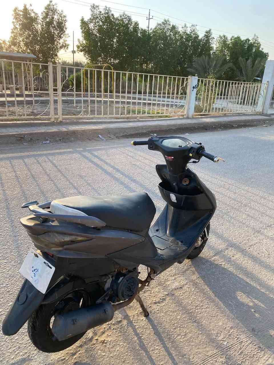 السلام عليكم دراجه للبيع نضيفه ‏2021 سلف هدر يشتغل بس ناقص دراجة كاملة كهربائي تشتغلين السعر 180 وبيها مجال ***********
