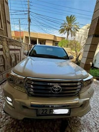لاندكروز • ٢٠١٣ • ٨ سلندر