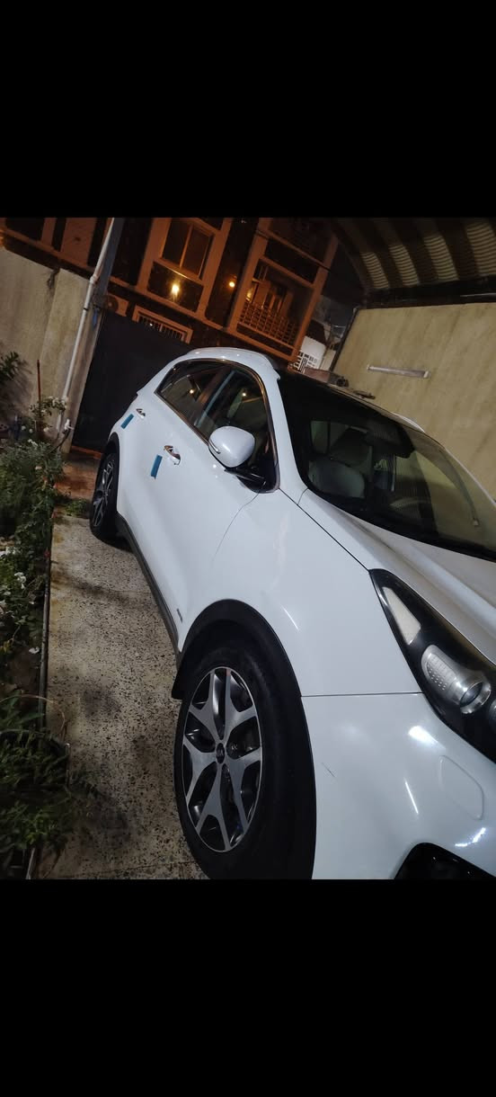 بيع سريع بيع سريع 
السلام عليكم 
كيا سبورتج GT. 2016 خليجي GTمحرك 2400 المرغوب
                    Kia Sportage GT Line
            فور ويل دفع رباعي
     نضام صعود منحدرات 
         شاشة اعطال                       سستم صوت JBL بلادي  
بصمة + بصمة أبواب  
 شحن لاسلكي 
      هاندبريك دكمة
 سقف بنراما 
      كشنات جلد 
✅ تحكم ستيرن 3 انضمة ( سبورت ايكو نورمال )
✅ مري شفط مع نضام الترحيب و أشاير بالمري 
✅ تبريد قطعين  
✅ شاشة كامره 
✅ رادار امامي خلفي جوانب ( مانع اصطدام )
✅ كروز مثبت سرعة 
✅ تحكم ستيرن كامل ( فول تحكم )
✅ شاحن واير ليس منافذ UPS امامية وخلفية 
✅ لايتات زنون + كشافات ضباب 
✅ مانع انزلاق
سيارة كلش نظيفه مال بيت 
بغداد الاعظمية ***********
فقط انتصال
بيع مستعجل بيع مستعجل الشراي ينتصل الي ميشتري يعبر المنشور
السعر 153 قفل قفل بدون عمله
ماكو هيج سعر ابد ✅
