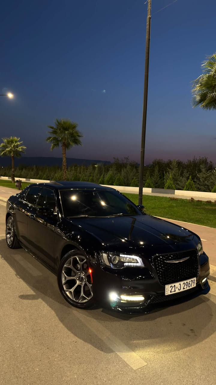 كرايسلر 300S • ٢٠١٨ • ٧٧٠٠٠ كم