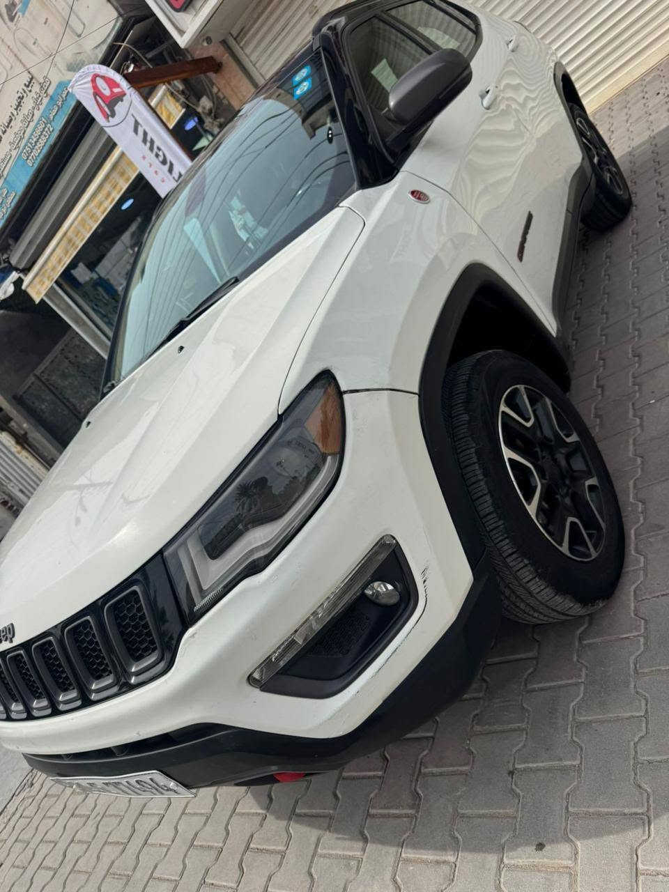السلام عليكم جيب كومبارس للبيع موديل 20 
بغداد المنصور 
السعر ١٢٠ وبيها مجال
+964 771 198 4582
رقم صاحب سيارة استفسر من عندة

