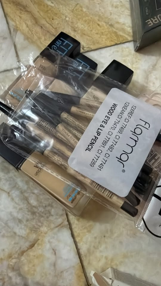 بنات شلعه عطور وعنايه وميكب نطوني سعر بما يرضي الاه واخذو لتريد تدخل واتساب ‭***********‬
