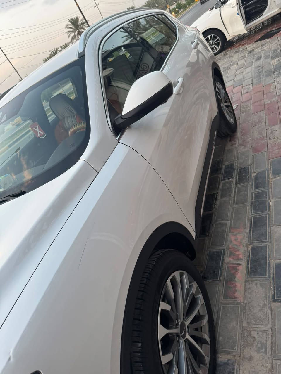 هافال مديل 2020 ويل 20
كامرات محيطيه
حساسات محيطيه 
كشنات جلد كهرباىيه +تدفأ
تحكمات فول 
بانوراما 
قطعتين تبريد 
بصمه 
محرك 2000تيربوا 
اريل طياره موجوده بكربلاء اتصال *********** السعر 135 وبيها مجال
