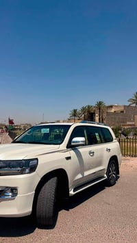 لاند كروزر GXR • ٢٠١٤ • رقم بغداد