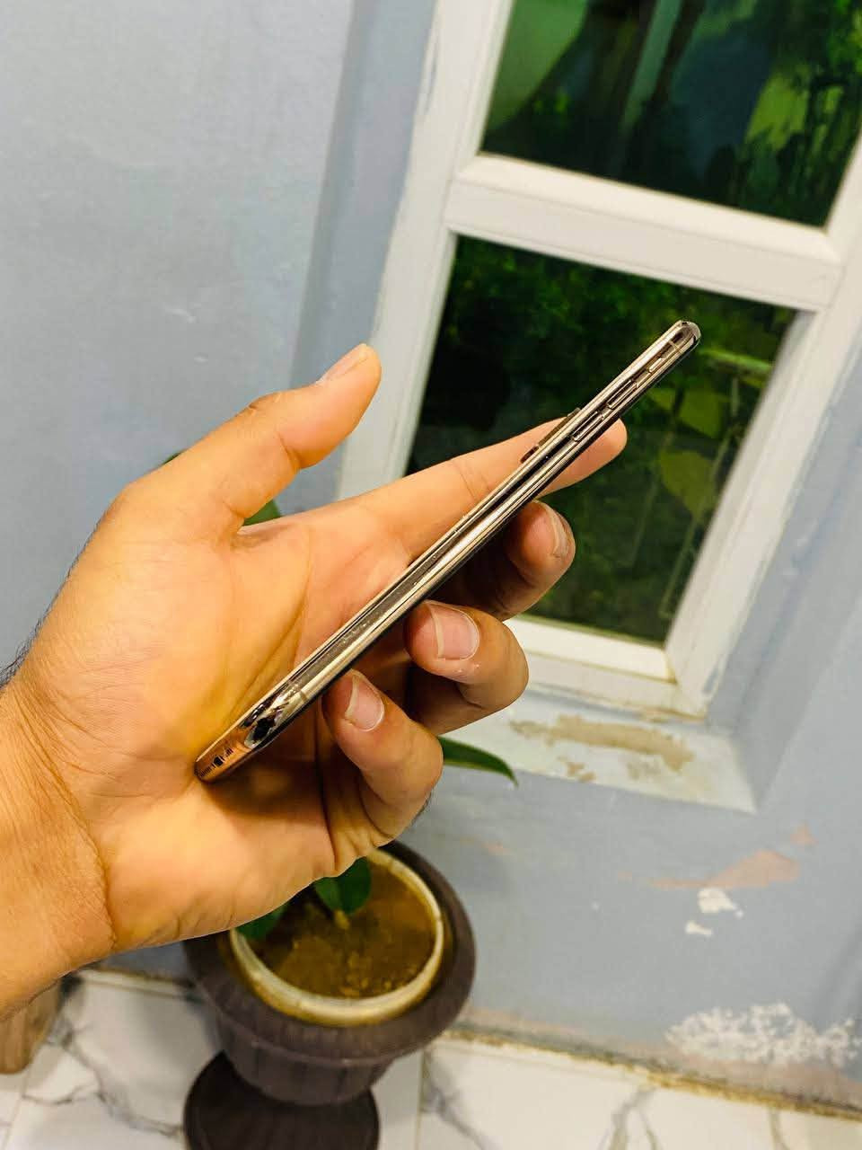 آيفون XS ماكس • ٢٥٦ • مبدل بطاريه