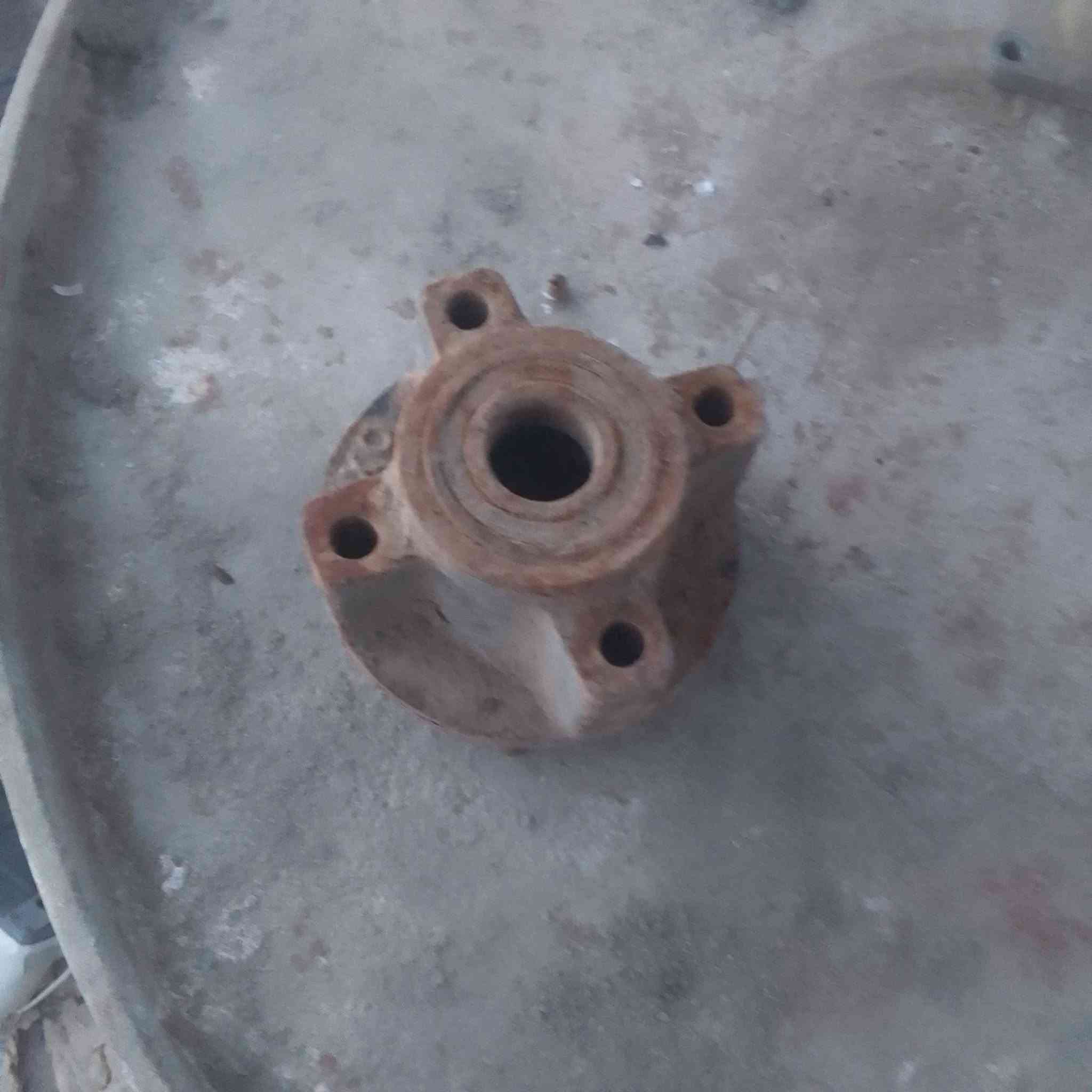 البيع كلمن وسعره مكان مدينة الصدر الربع ميه دار ***********
