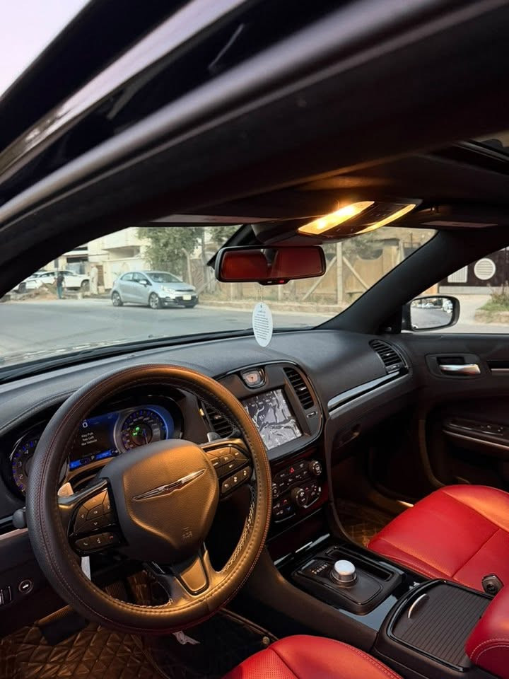 السلام عليكم اوباما كندي S 300 كندي استيراد شركة انترناشونال موديل 2021ماشيه 42 الف  داخل احمر فول مواصفات / رقم الهاتف ***********
