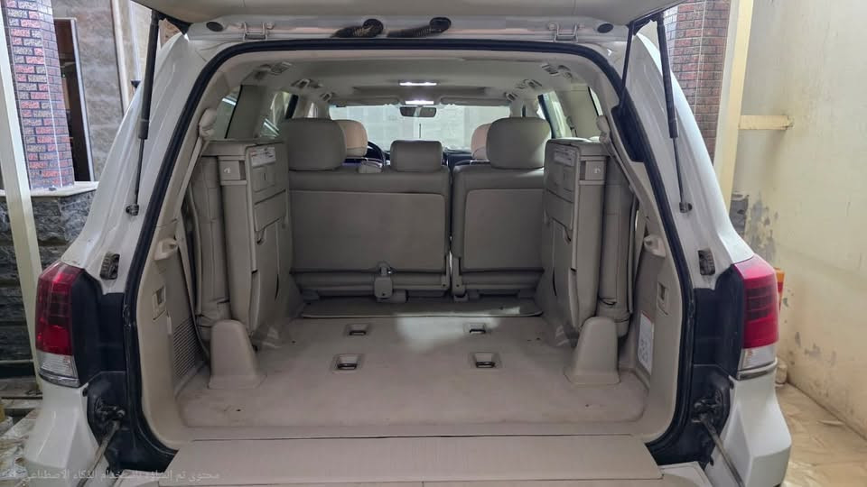 السلام عليكم
تويوتا لاندكروز 2020   GX.R Grand Touring
محرك 4000    /      6 سلندر  
المواصفات خليجية    
عداد المسافة 45000 كم
المواصفات  /    GX.R Grand Touring
بدون صبغ
اللوحة / بغداد خصوصي
اللون /  ابيض   المقاعد  /  جلد        الصندوق كهربائي  و عدد المقاعد / 7    المقاعد الامامية كهرباء
كامرا خلفية  و 360    فتحة سقف   بصمة    مثبت سرعة    التشغيل عن بعد   شاحن لاسلكي    ثلاجة     وضع قيادة
السعر  515 $

***********
