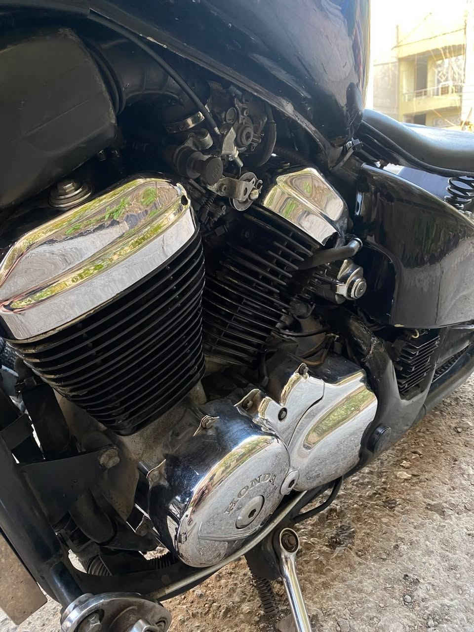 🏍️ للبيع: هوندا ستيد 400 (ستايل ببر) 🏍️
​✨ التفاصيل والحالة:
• النوع: هوندا ستيد 400 cc (Bobber).
• النظافة: الدراجة نظيفة وحلوة ومعدلة ستايل ببر.
• النواقص: تحتاج فقط ترتيب (إشارات + باك لايت خلفي + كَشن خلفي).
​📍 العنوان: بغداد - الكاظمية.
💰 السعر: 1,250,000 (مليون وميتين وخمسين ألف دينار).
📞 للتواصل والاستفسار: [***********]
