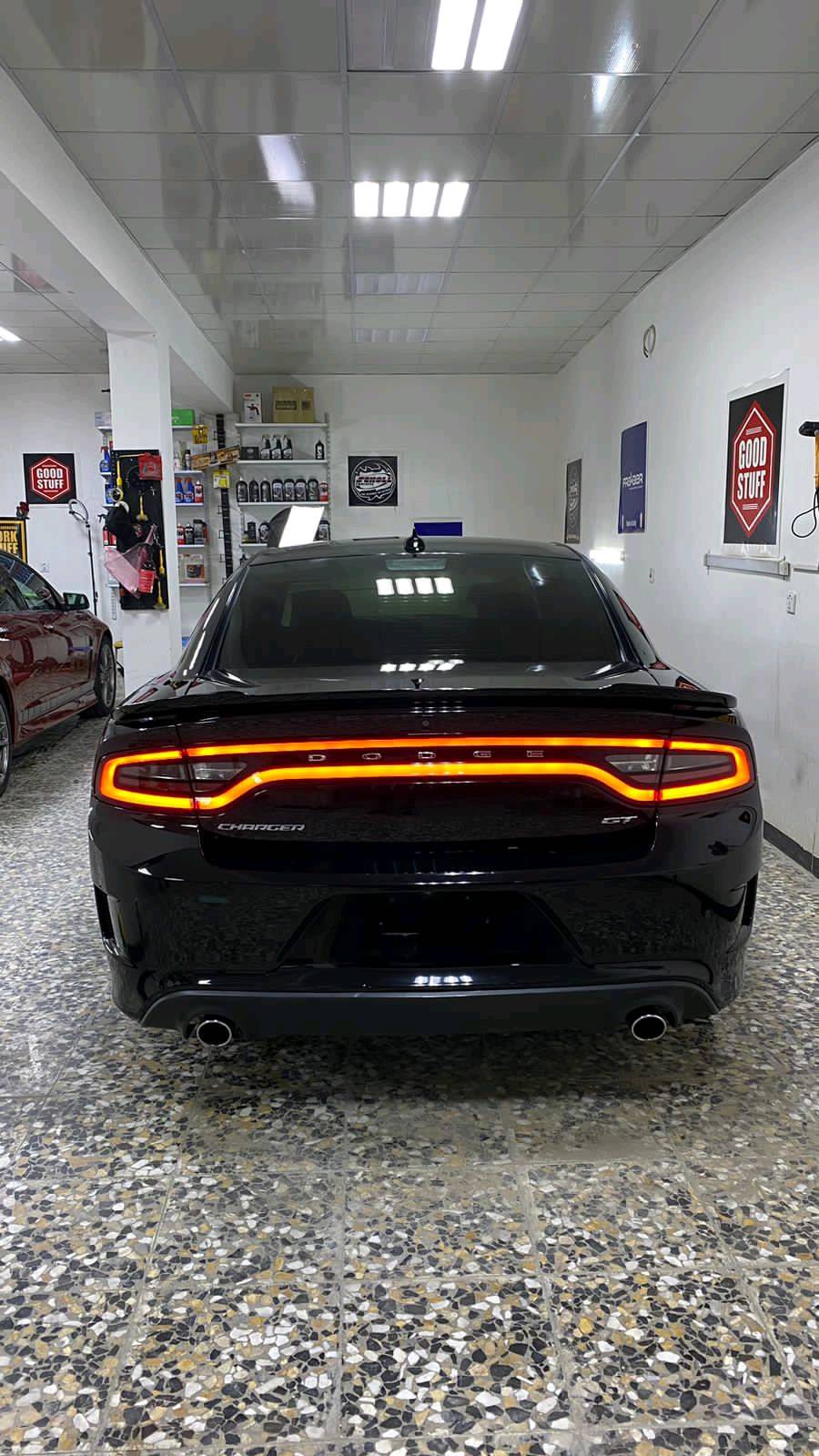 جارجر   2019 GT 

الموديل :2019  رقم بغداد الدولي 
اللون : اسود
العداد : ٥٣ الف ميل قابل للزياده
المحرك : V6.  3.6L 
حداديه جديده توني مسويها 
ويل نجمه تو سايز 
دركه رياضي حرف D
 
 
المواصفات :
* نسخه  GT - SUPER TRACK PAK
*نظام sport
*كشنات حضن مخمل اسود وكهرباء
* مصابيح أمامية زنون . 
* كشافات الضباب زنون . 
* المصابيح الأمامية مع LED . 
* حساسات خلفيه
* شاشه كبيرة مع نظام ملاحة نفكيشن GPS .
* كار بلي
* الشاشة مع اوپشنات SRT . 
* تبريد قطعتين
* سستم صوت الپاين .
* ويل قياس 20 انج . 
* تشغيل عن بعد . 
* محدد سرعة . 
* تلفون بلوتوث . 
* كاميرا خلفية .
* مرايا متحسسة للاضاءة العالية .
* كير شفتر بالستيرن . 
* دخول ذكي (بصمة) .
*حجر البيئه موجود

حادث السياره جاملغ وبنيد ايرباك دركه ودشبول وبيها سونار السياره موجود
للاستفسار 
‏‪***********‬‏