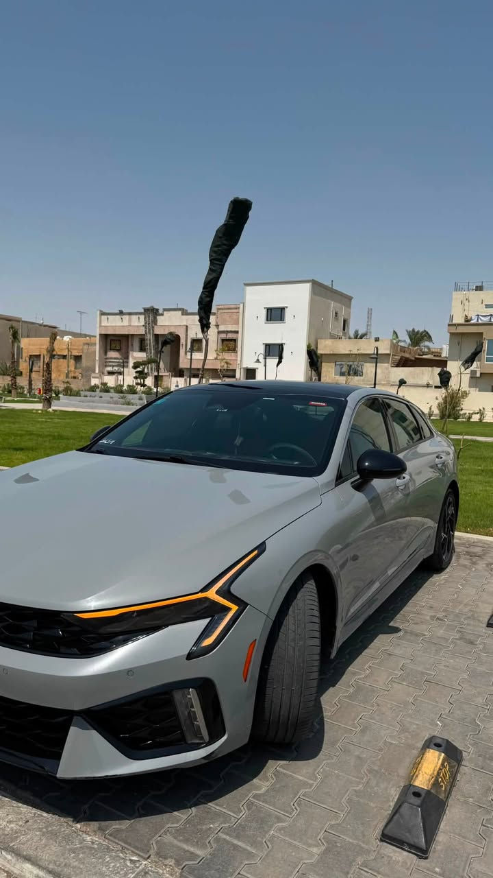 � للبيع K5 GT LINE موديل 2025 – شبه جديدة 🔥
🚘 كيا K5 GT LINE 2025
🎨 اللون: اسمنتي مميز
🤎 الداخلية: جلد ماروني فاخر
🌌 سقف بانوراما
🇺🇸 وارد أمريكي
📸 الحادث مرفق بالصور بكل وضوح
🛣️ عداد المسافة: (      30000) ميل

✨ السيارة مواصفات GT LINE وبحالة ممتازة جداً، شكل رياضي وفخم، ومناسبة للي يريد K5 موديل حديث بمواصفات عالية.

✅ التفاصيل واضحة والصور موجودة
✅ السيارة تستحق المشاهدة والفحص
💰 السعر: [على خاص]
📍 المكان: [ المنطقة البصره]

📞 للاستفسار والتواصل: [رقم الهاتف ***********]

للجادين فقط — السيارة تنفحص بأي مكان يختاره المشتري
