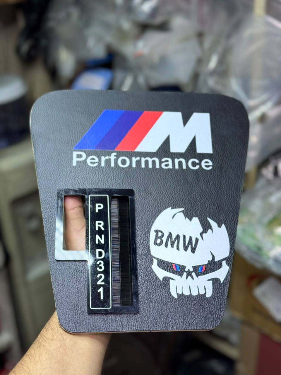 يعلن مكتب المنارة ادوات وكماليات BMW 
عن وصول بردات خلفية 👈 بكج هدية  ساعة سوارات يد محبس ميدالية جداحة  👉
قاعدة كير اوتو - عادي موشم 👈للسيارة BMW 700-500 👉  
  🔥 💥
 كل ما تحتاجه لسيارتك أصبح متوفرًا ⚡
قطع غيار أصلية لجميع أنواع السيارات 🚗
اطلب حاجتك أونلاين و استلمها بسهولة .🚛
جودة عالمية، ثقة راسخة.💯
مكتب المنارة - وجهتك الأمثل لقطع غيار  BMW
توصيل جميع المحافظات 🚛
للتواصل***********📞
#قطع_غيار_سيارات #جودة_عالمية #أسعار_مناسبة
