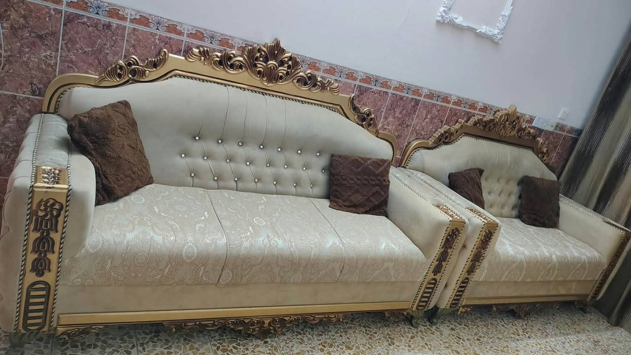 تخم ملكي عشر مقاعد ماخذته بمليون وربع ابيعه ب٨٠٠ وبي مجال
مكاني بغداد الحسينيه الراشديه قرب المستشفى التركي ***********

نص مكتوب في الصور:
- HONOR FILM 2025 HONOR FILM 12 13