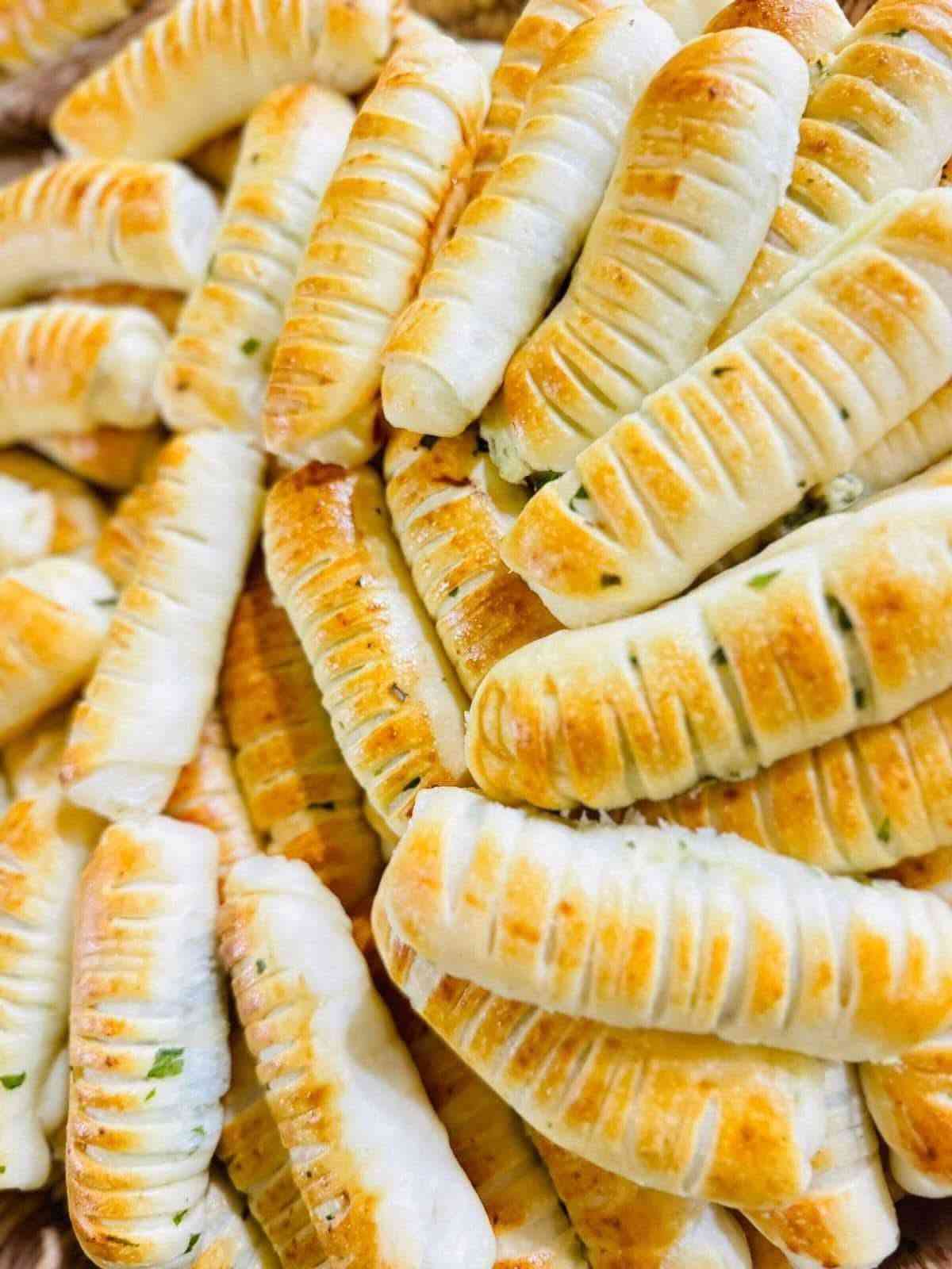 متوفر حسب الطلب الحجر مفتوح
(واللحم ذبح من علي صبح) عندي خدمه توصيل

كبه برغل قلي ٣٠ قطلعه ١٢
كبه برغل سلق ٢٥ قطع ١٢
كبه تمن 80 قطع ١٥
بوارك ٢٥ قطعه ٦
جدر دوالمه ١٠
لكيجه الكيلو ٦
اللحم بعجين ٢٥ قطع ١٥
