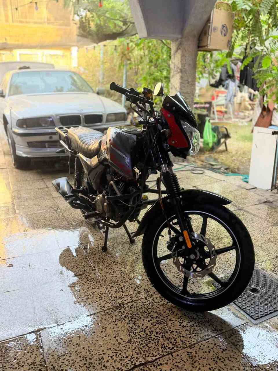 سلام عليكم شباب دراجه شاينك جبلي 250cc دراجه مرقمه وسنويه دراجه نضيفه وخير من الله مصارله هواي من نازله من رمبه تجي تفحص بعينك وشوف *********** هذه الارقم للستفسار
