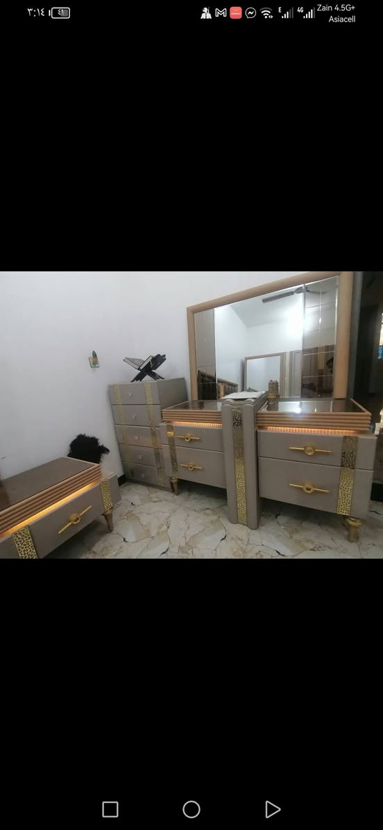 السلام عليكم غرفه للبيع مامستخدمه ابد السعره مليون الشراي يراسلني وتساب اويتصل ***********
