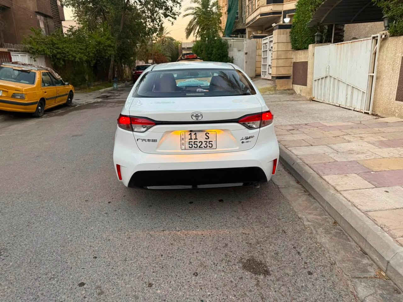 السلام عليكم كورلا هايبرد شكل امريكي موديل ٢٠٢٥ ماشيه ٦٧٠٠ لبيع مقفوله من صبغ فتحه ويل كب مواصفات معروفه السعر٢٤ مليون  العنوان بغداد حي القاهره ***********
