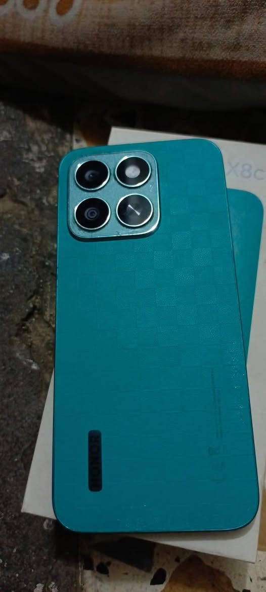 جهاز honor x8c
جهاز نضيف وصارله أكثر من ٥ أشهر مستعمل
ذاكرة 256
رام 8+8
جهاز قيمة بليرضي بي الله اخذته ب٣٨٥
هاذا رقمي بس واتساب ***********
