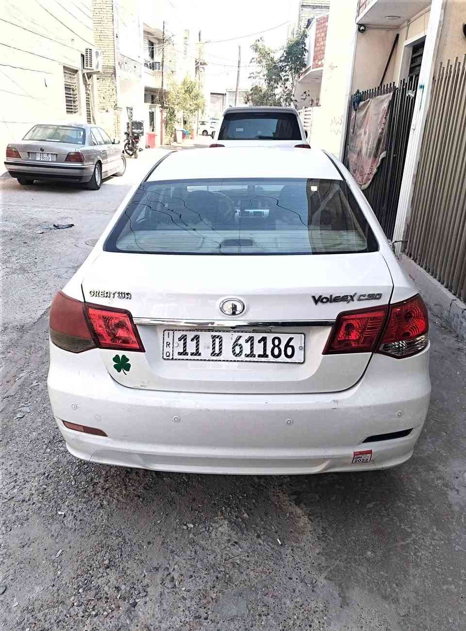 كريت ويل فولكس أبيض موديل ٢٠١١ العنوان بغداد الرصافه 
 رقم بغداد دولي رقم هاتف *********** واتس اب
السعرالمطلوب ٤٥  تخم تاير صدر امامي خلفي كاميرا تبريد كذلك مراوس بسياره احدث حسب القناعه...
