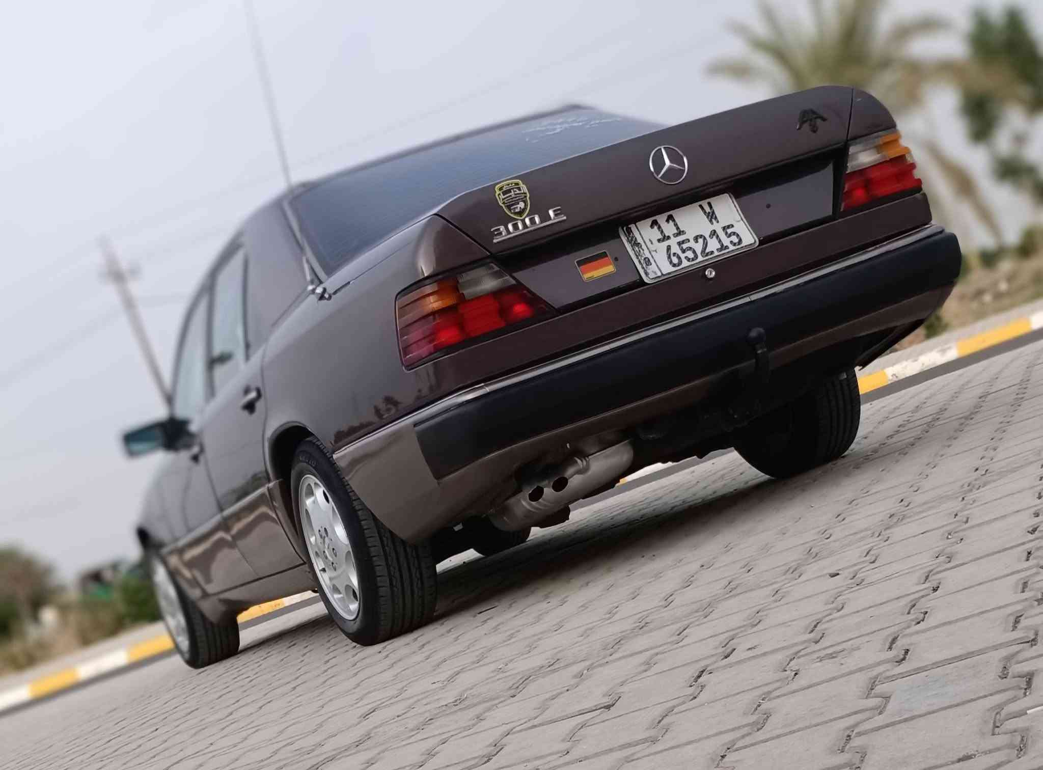 لا توجد تفاصيل

نص مكتوب في الصور:
- سلام عليكم سياره مرسيدس دب موديل السياره 1991رقم بغداد مشروع وطني سنويه جديده رقم جديد تحويل مباشر بلسم السياره جاهزة من كلشي مكان سياره واسط السياره مكفولة كفالة عامه من ضربة كص نقل جثه والوصولايات والصبغ عام جماليه مكينه ولكير عنكبوت بلاد مكفولات تبريد شغال السياره اي نقص مابيه حداديه خلفي امامي جديده تخم تاير جديد السياره استخدام شخصي مامتعوبه قواعد دبلات بلاد السياره كله على بلاد سعر السياره 68 ورقة بيه مجال حك جيه رقم موبايل صاحب سيارة موجود بلنشر ***********