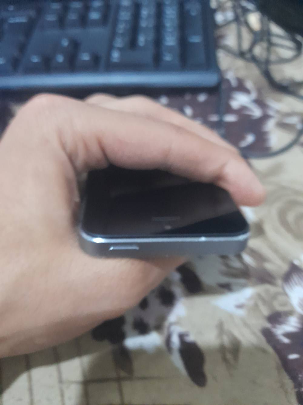 ايفون 5s • ١٦ • كاميرا عطلانه