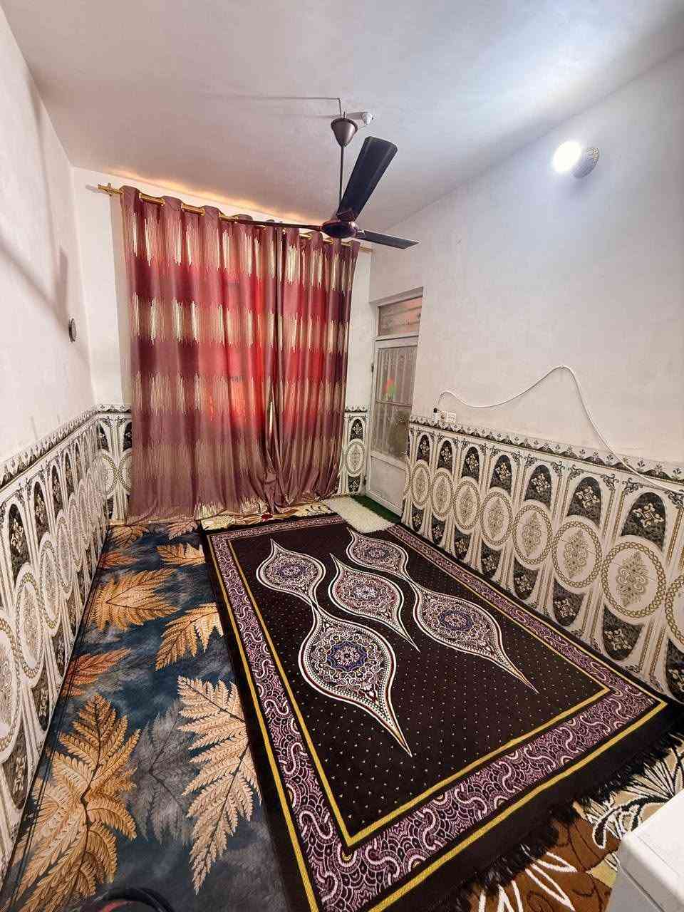 سلام عليكم بيت للبيع في حي النداء منطقت 57 ..المساحه 60 متر يحتوي على طارمه زغيره وستقبال ومطبخ وصاله وصحيات ومكشوفه وغرفه طابق واحد. ***********
