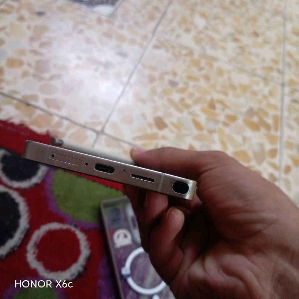 عندي اس ٢٥ نضافه ١٠٠ بل ١٠٠ الجهاز اذا بي شي يرجع ذاكره ٢٥٦ قيملي ونطيني سعرك


 التواصل ***********