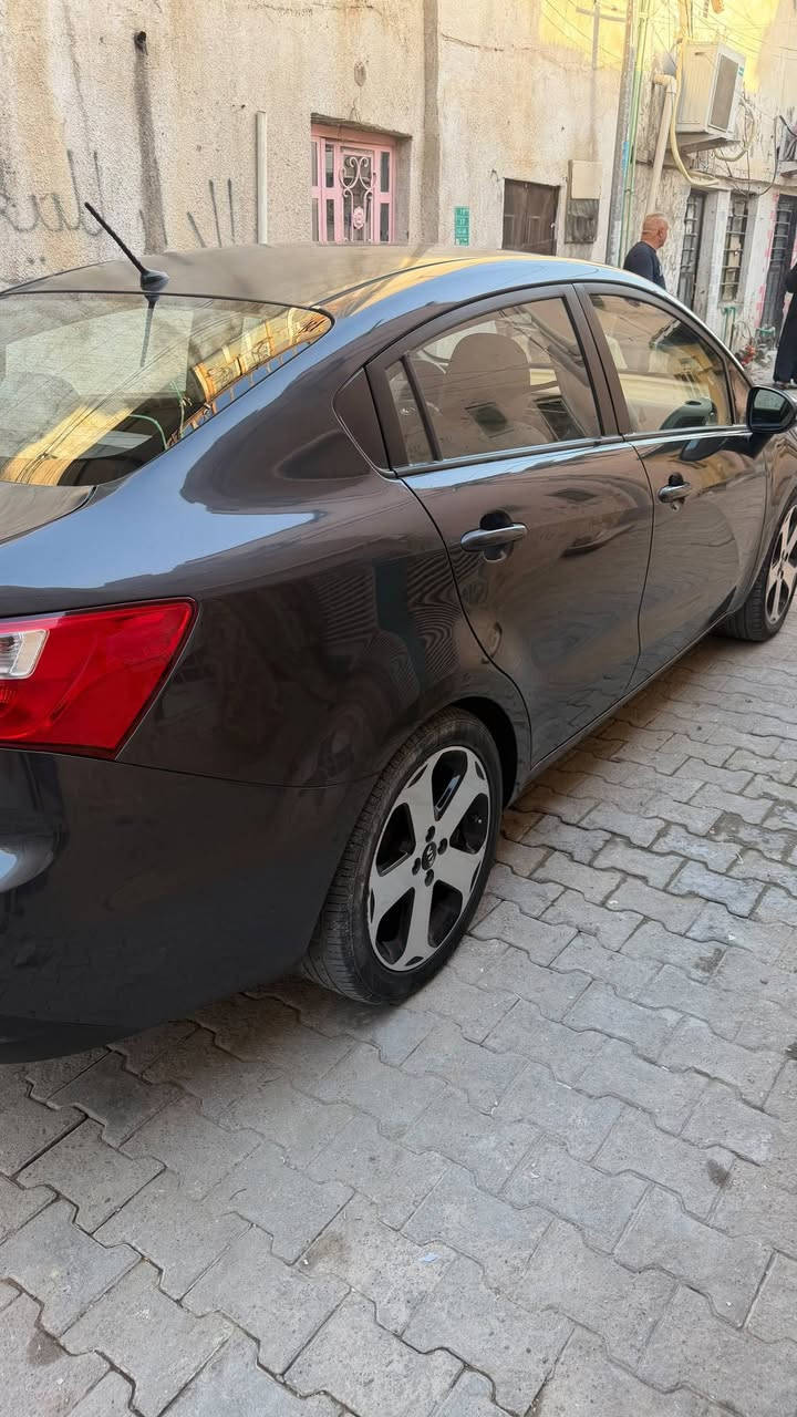 سياره كياريو مديل 14خليجي كامل المواصفات مري شفط محرك 1600تبريد ثلج ويل كب 17رقم نكليزي دولي باسمي السنويه لغايه 27السعر 83وبيه مجال رقم ***********
