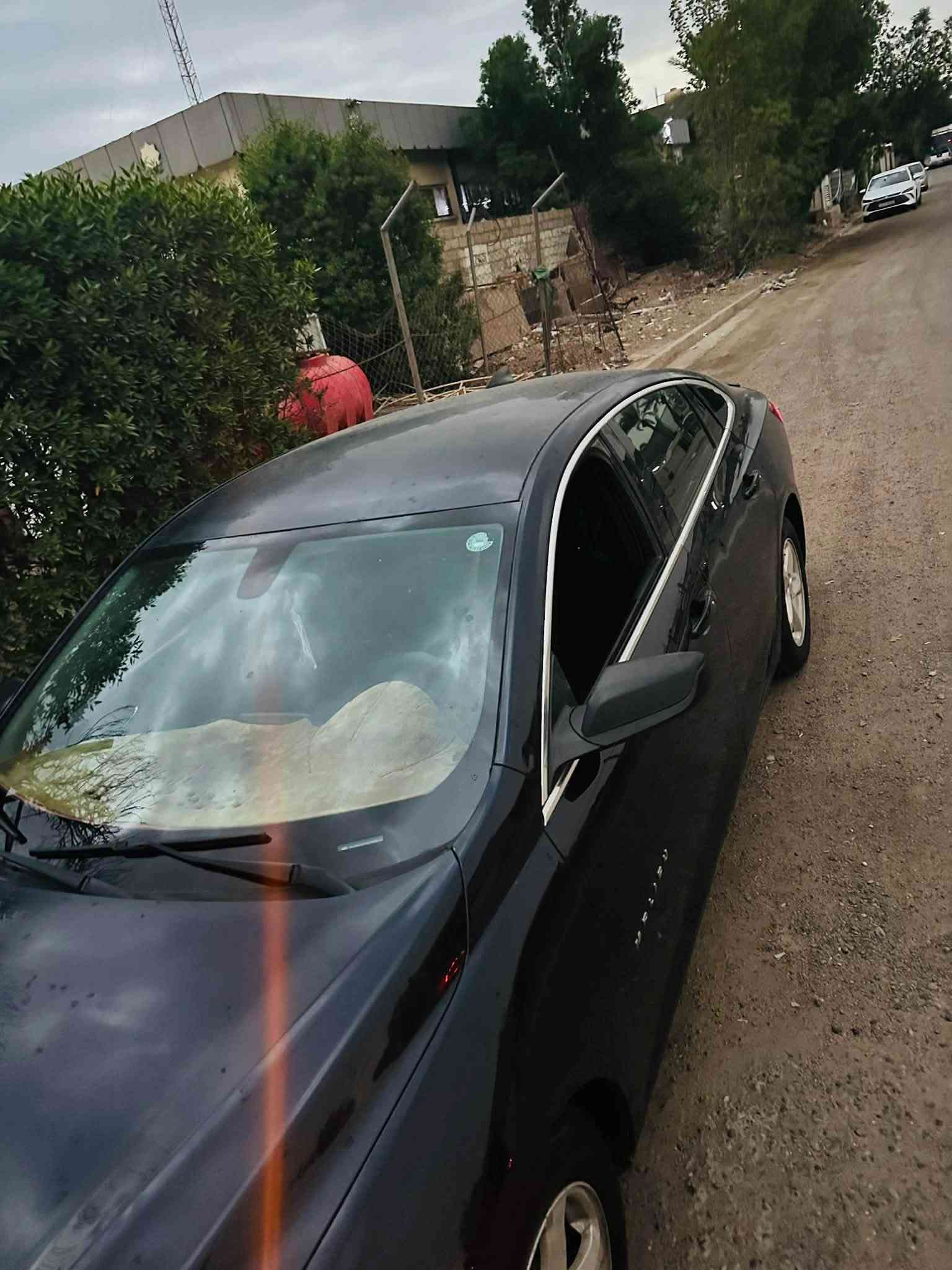 سلام عليكم ماليبو موديل 17
مكينه 1500 حادثه بس جاملغ الامامي عكس السايق  مكاني لاعضميه 
***********
 سعر 75
