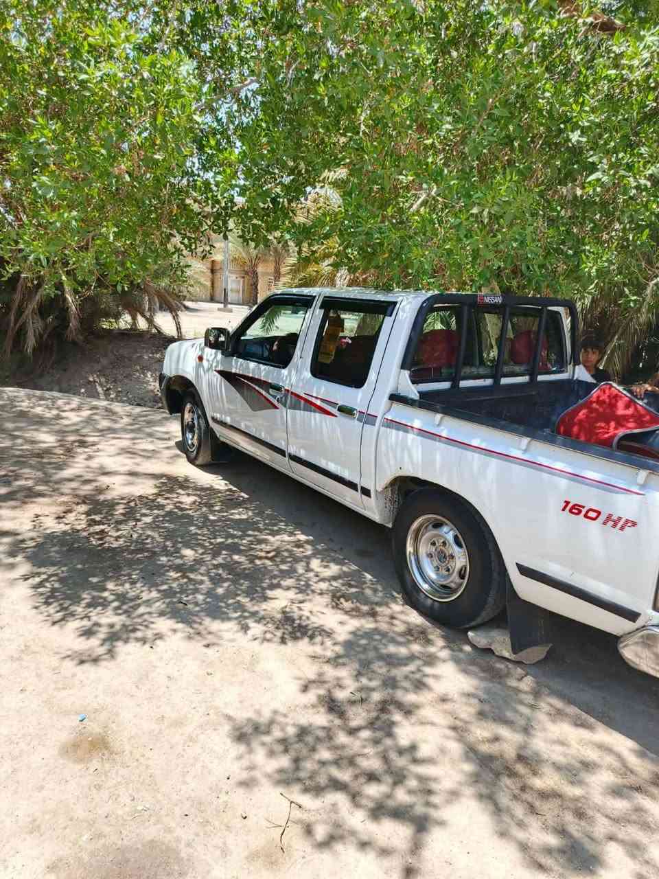السلام عليكم بيكم نيسان ٢٠١٤ بيها طخة بالمقدمة محركها بيه تنقيص بسيط للاستفسار الاتصال***********
