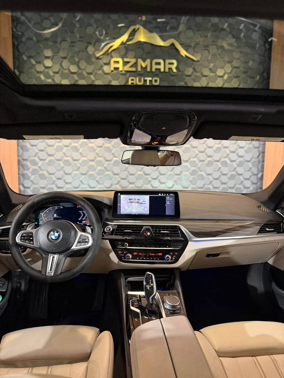BMW 530i M Package  X Drive
ارخص سعر بكل العراق : 298$ ورقة 
موديل 2021
ماشية ٦٠ الف

السيارة M Package و X Drive🔥
مواصفات السيارة فول الفول
بنوراما و داخل كريمي و كشنات تدفئة و كهربائي و ميموري و داتاشو و كامرات و حساسات و رادارات و انضمات قيادة بيها و تحديد سرعة و قيادة ذاتية و تحكم كامل ستيرن و اوتو هولد و انارات داخلية متعدد الالوان و سماعات Harman/ kardon و بعد هواية مواصفات متنذكر

السيارة بيها جاملغ امامي جهة السايق صبغ بدون دواخل بشرط
كير و محرك و كهربائيات كلها بشرط السيارة جاهز و ما يحتاج دينار مصرف
تحويل او وكالة ثاني يوم

سعر : ٢٩٨$ ورقة 
للاستفسار : ***********
العنوان: السليمانية المعارض الجديدة شركة ازمر اوتو معرض رقم ٣٤
